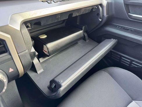 Used 2024 Toyota Tacoma TRD Sport image 30