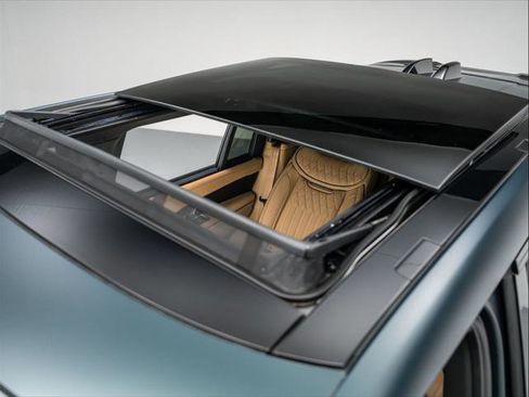 New 2025 Land Rover Range Rover Long Wheelbase Autobiography image 18