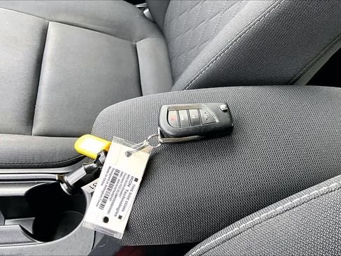 Used 2024 Toyota Corolla LE image 15