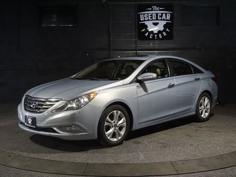 Used 2011 Hyundai Sonata Limited image 1