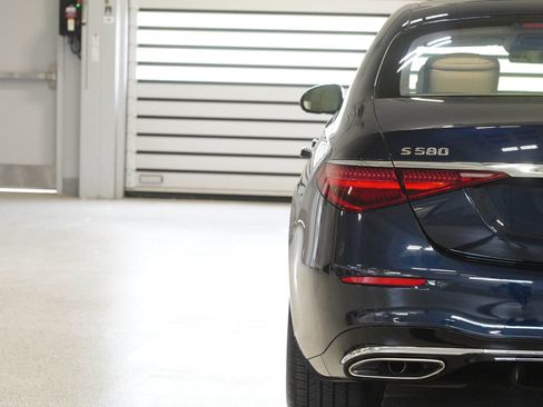 Used 2024 Mercedes-Benz S 580 4MATIC Sedan image 9