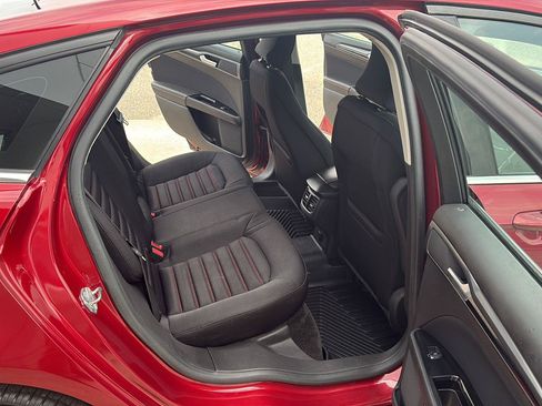 Used 2015 Ford Fusion SE FWD image 15