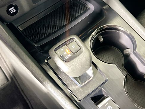Used 2024 Nissan Rogue SV FWD image 25