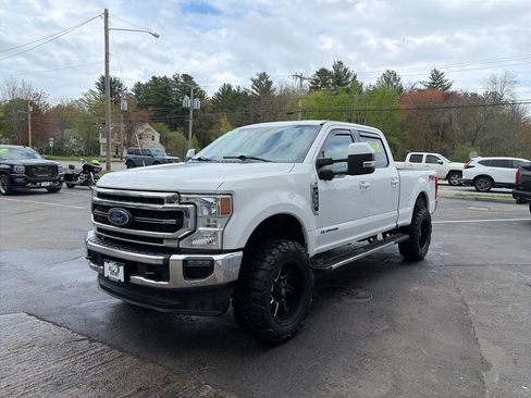 Used 2020 Ford F350 Lariat w/ Lariat Value Package AWD/4WD image 4