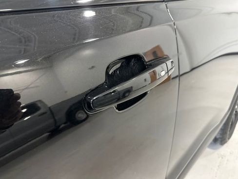 Used 2022 GMC Acadia AT4 w/ Technology Package image 18