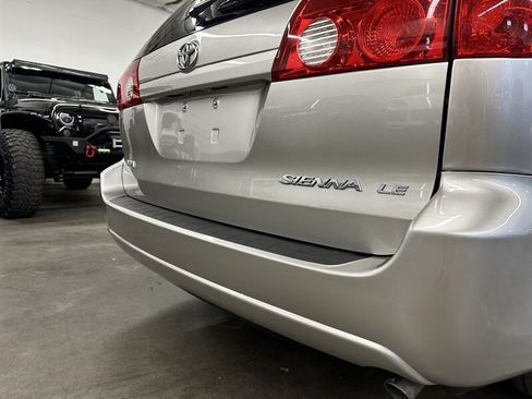 Used 2007 Toyota Sienna LE FWD image 37