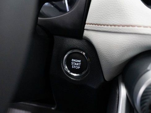 Used 2025 Toyota RAV4 XLE Premium image 32