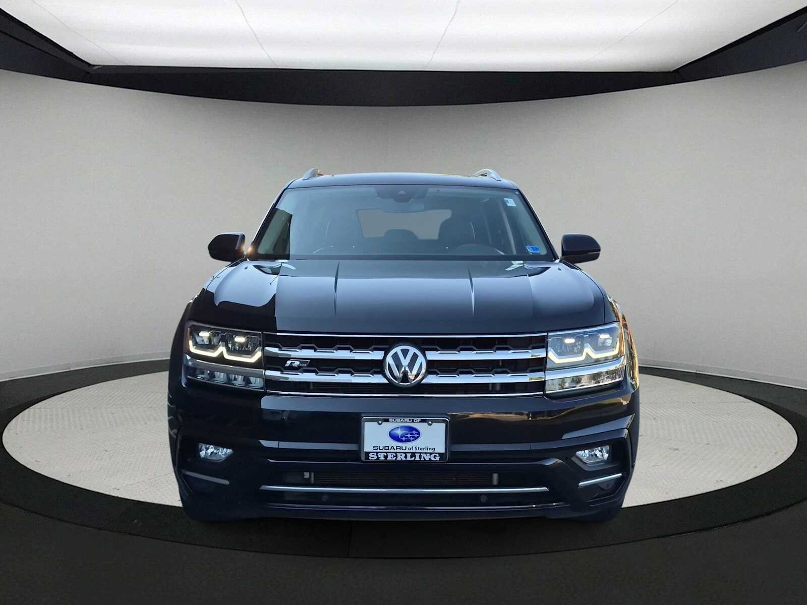 Used 2019 Volkswagen Atlas SEL R-Line AWD/4WD image 3