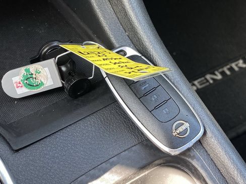 Certified 2025 Nissan Sentra SV FWD image 11