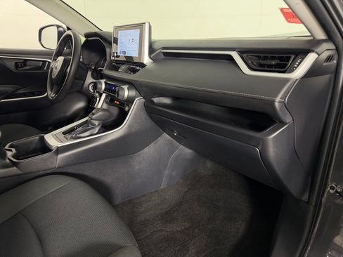 Used 2025 Toyota RAV4 LE FWD image 30
