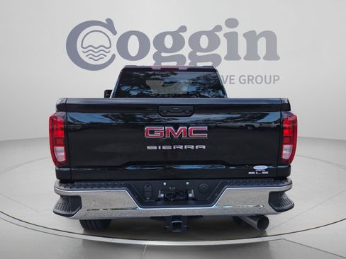 Used 2026 GMC Sierra 2500 SLE AWD/4WD image 4