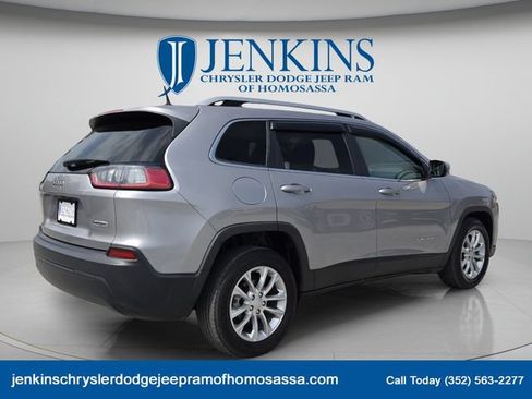 Certified 2019 Jeep Cherokee Latitude w/ Popular Appearance Group FWD image 5