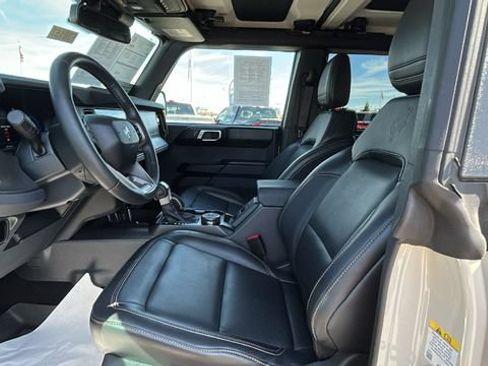 Used 2025 Ford Bronco Badlands AWD/4WD image 17
