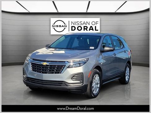 Used 2023 Chevrolet Equinox LS FWD image 1