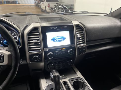 Used 2015 Ford F150 Lariat AWD/4WD image 27