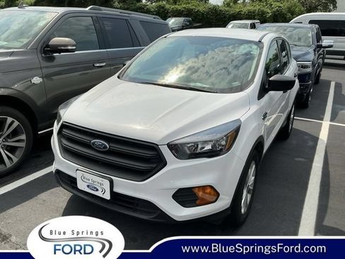 Used 2019 Ford Escape S FWD image 1