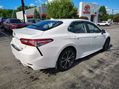 Used 2020 Toyota Camry SE AWD/4WD image 4