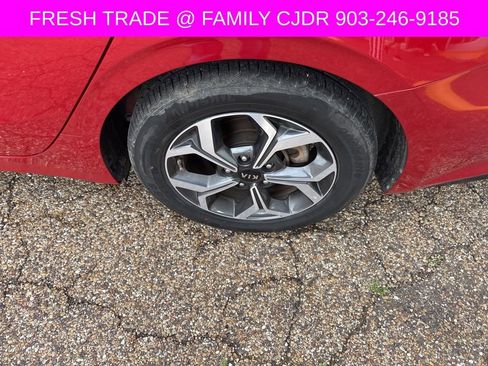 Used 2019 Kia Forte LXS FWD image 11