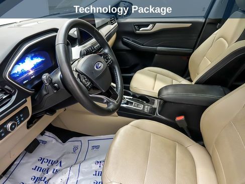 Used 2022 Ford Escape SEL w/ Technology Package image 9