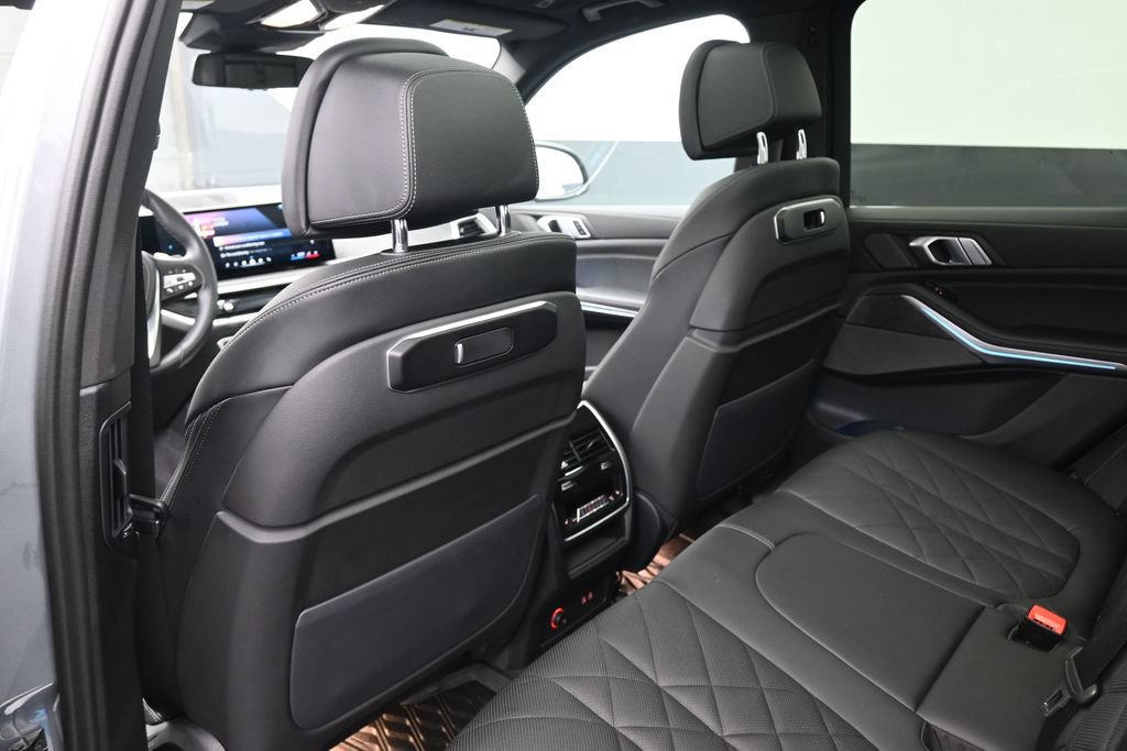 Used 2025 BMW X5 sDrive40i w/ Climate Comfort Package RWD image 10