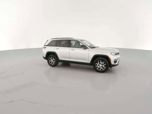New 2025 Jeep Grand Cherokee Limited image 15