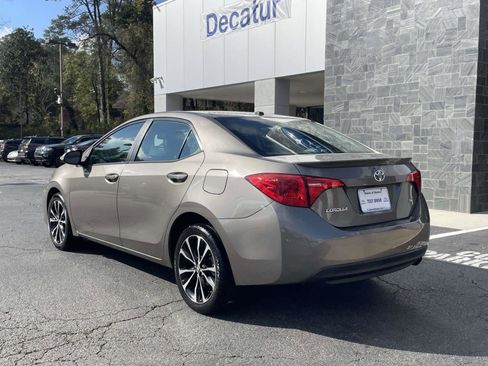 Used 2019 Toyota Corolla SE image 3
