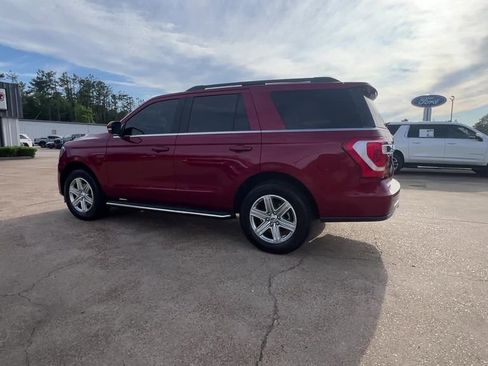 Used 2019 Ford Expedition XLT w/ Equipment Group 202A RWD image 4