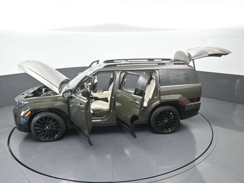 Used 2024 Hyundai Santa Fe Calligraphy FWD image 80