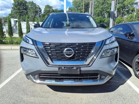 Used 2021 Nissan Rogue Platinum AWD/4WD image 2