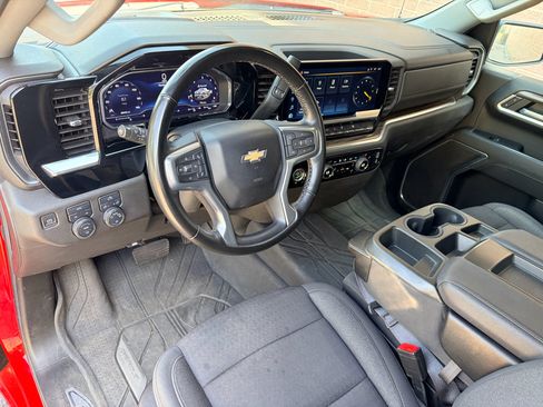 Used 2023 Chevrolet Silverado 1500 LT w/ Protection Package AWD/4WD image 11