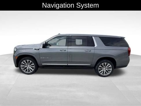 Used 2022 GMC Yukon XL Denali AWD/4WD image 4