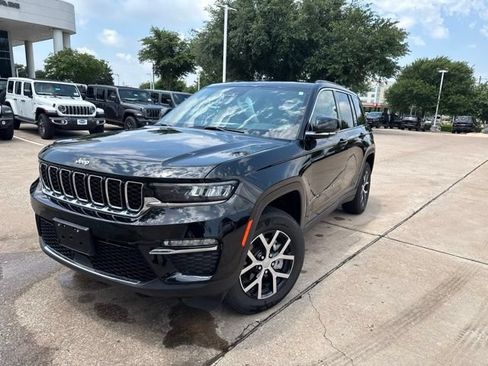 Used 2024 Jeep Grand Cherokee Limited AWD/4WD image 2