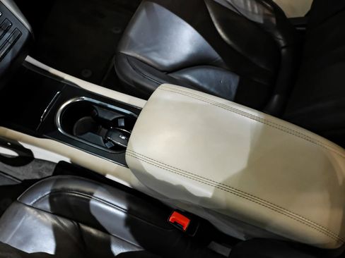 Used 2017 Lincoln MKC Select w/ Select Plus Package image 26