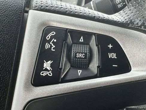 Used 2017 Chevrolet Equinox LT FWD image 28
