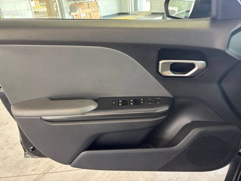 Used 2025 Kia K4 FWD image 18