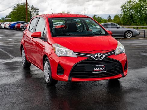 Used 2015 Toyota Yaris L FWD image 2