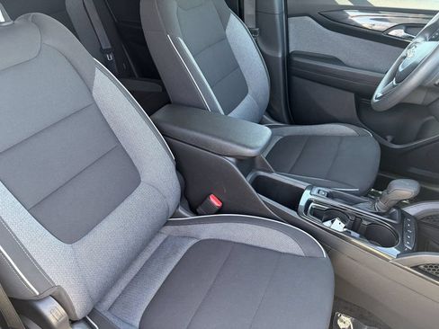 Used 2025 Chevrolet TrailBlazer LT FWD image 11