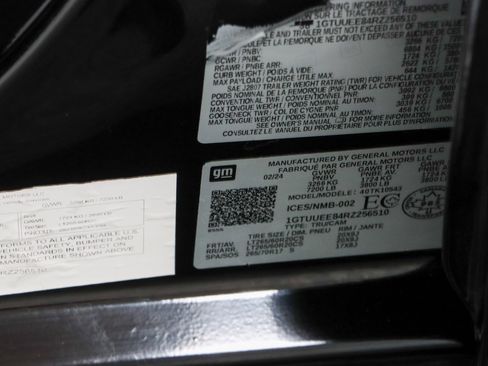 Used 2024 GMC Sierra 1500 AT4 w/ Technology Package AWD/4WD image 37