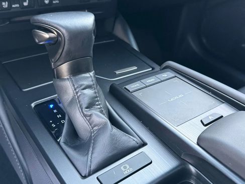 Used 2022 Lexus ES 350 w/ Premium Package image 17