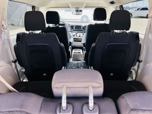 Used 2023 Chrysler Voyager LX FWD image 26