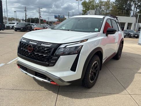 New 2026 Nissan Pathfinder Rock Creek image 3