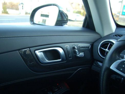 Used 2020 Mercedes-Benz SL 450 w/ Premium Package image 18