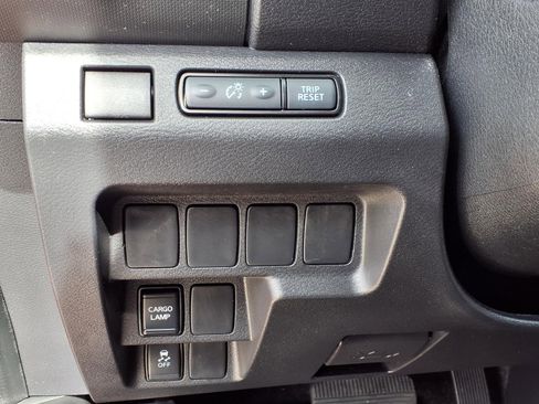 Used 2023 Nissan Frontier SV w/ Tow Package image 26