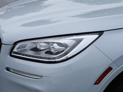 Used 2025 Lincoln Corsair Reserve w/ Equipment Group 202A AWD/4WD image 2