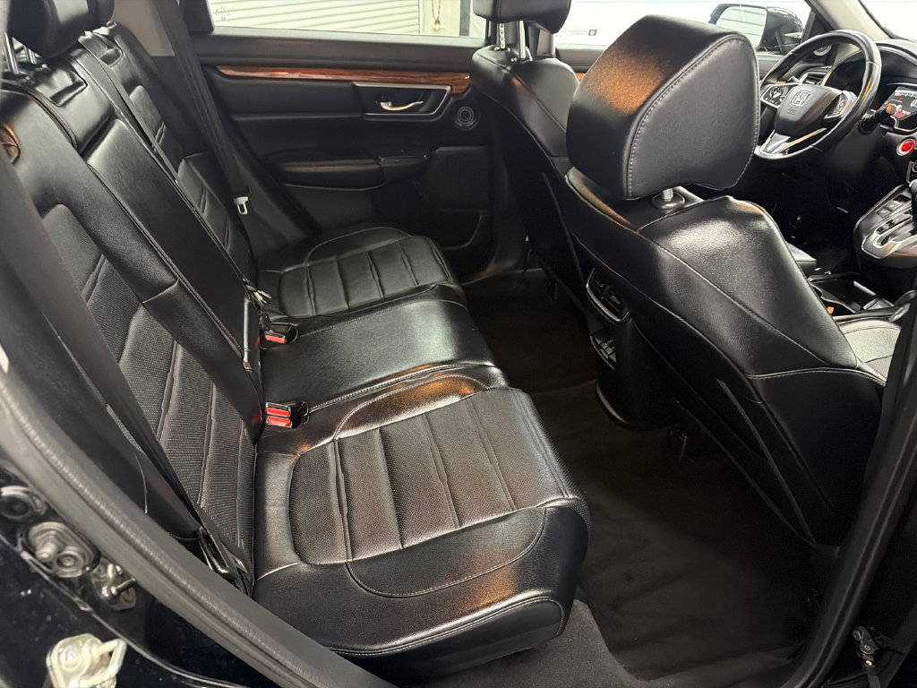 Used 2018 Honda CR-V Touring image 16