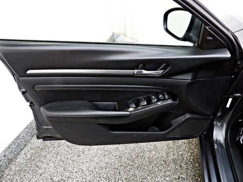 Used 2021 Nissan Altima 2.5 SV image 7