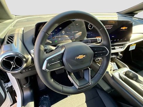 New 2026 Chevrolet Equinox EV LT image 12