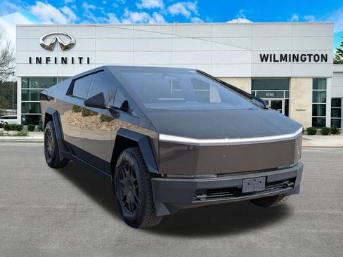 Used 2024 Tesla Cybertruck AWD Crew Cab image 1