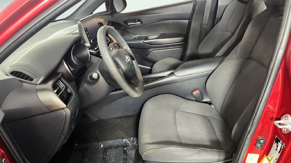 Used 2019 Toyota C-HR LE FWD image 14