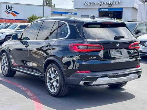 Used 2019 BMW X5 xDrive40i w/ Convenience Package AWD/4WD image 2